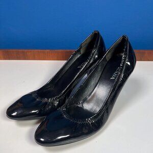 Prada Black Patent Leather Heels US Size 9, EU 39.5